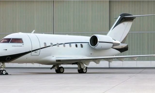 Challenger 604 N375MZ