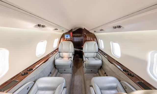 Learjet 60 N314CM photo 2