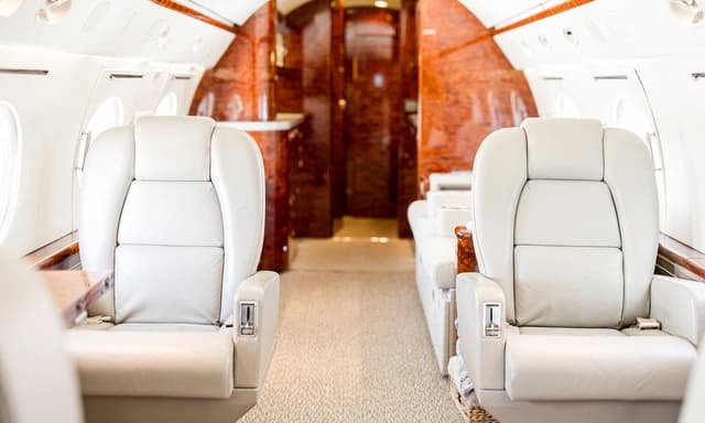 Gulfstream G300 N44GJ photo 6