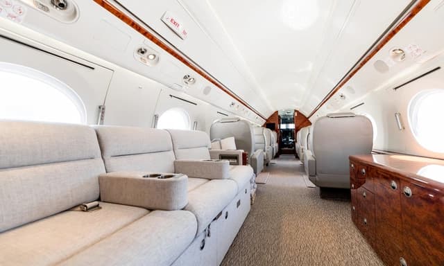 Gulfstream G300 N44GJ photo 5