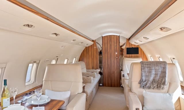 Challenger 604 N495DD photo 6