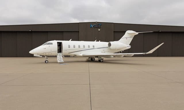 Challenger 350 N350NP