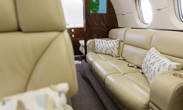 Hawker 900XP N377JC photo 6