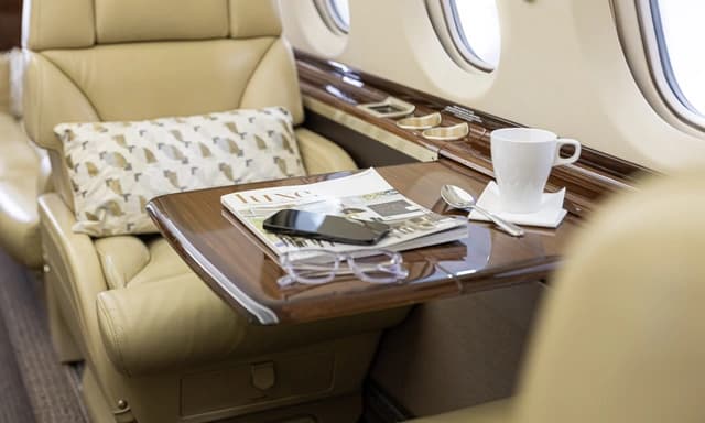Hawker 900XP N377JC photo 3
