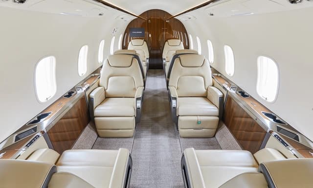 Challenger 350 N631RP