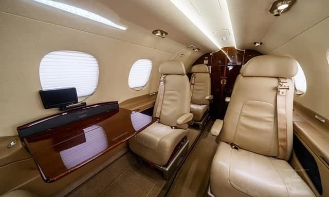 Embraer Phenom 300 N814SP