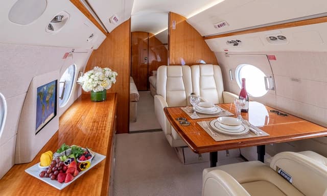 Gulfstream G550 N1759C photo 4