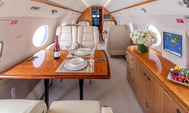 Gulfstream G550 N1759C photo 3