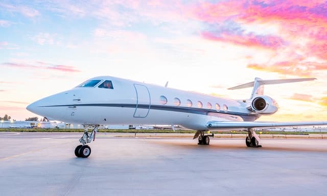 Gulfstream G550 N388GC photo 4