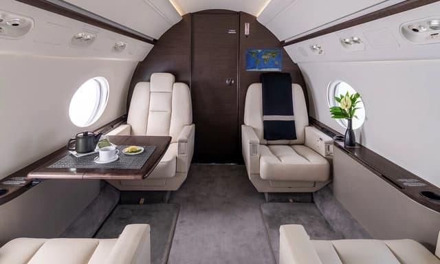 Gulfstream G550 N388GC photo 2