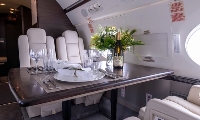Gulfstream G550 N388GC photo 3