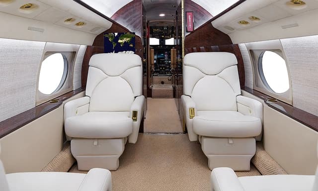 Gulfstream IV-SP N63ES photo 6