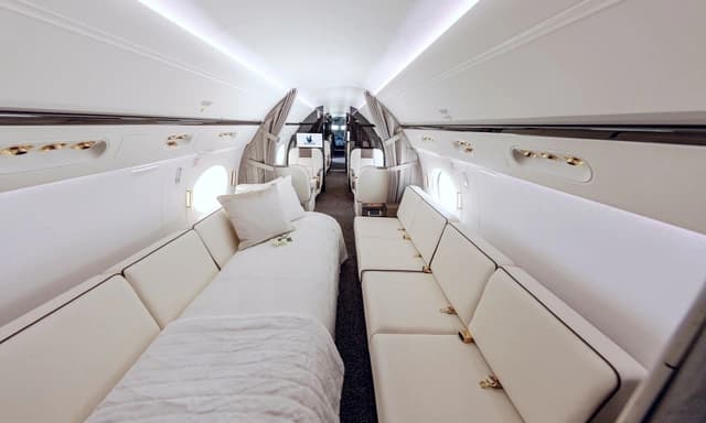 Gulfstream V N889KH photo 5