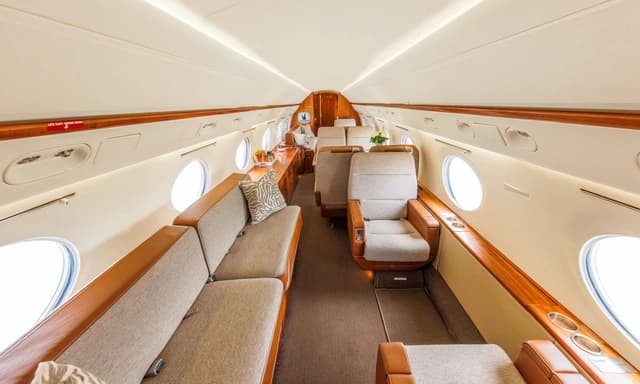 Gulfstream V N889AH photo 4