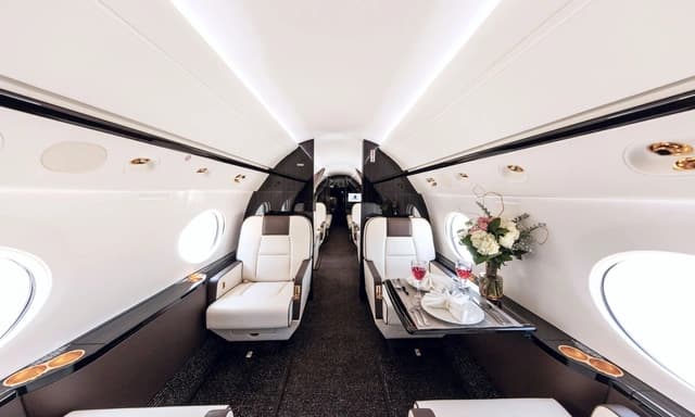 Gulfstream V N889KH photo 2