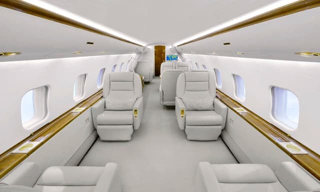 Global Express N595E photo 3