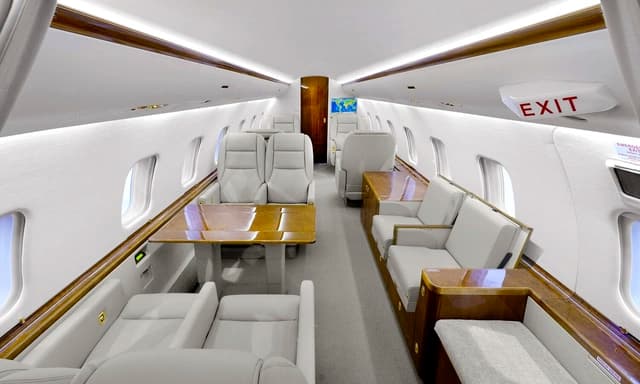 Global Express N595E photo 2