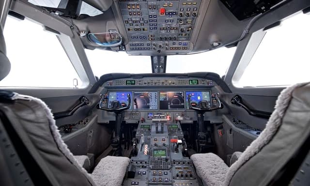 Gulfstream G450 N625BA photo 6