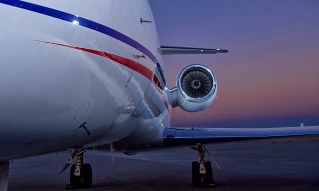 Gulfstream G450 N625BA photo 4