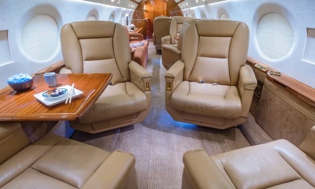 Gulfstream G550 N518AH photo 5
