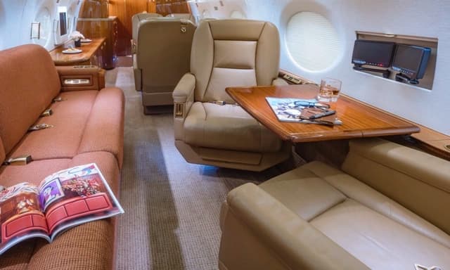 Gulfstream G550 N518AH photo 6