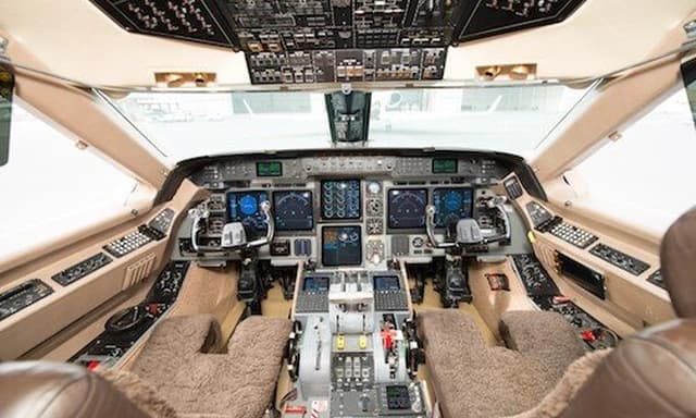 Gulfstream IV N18TD photo 6