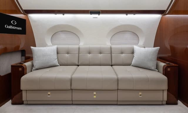 Gulfstream G650ER N889LV photo 6