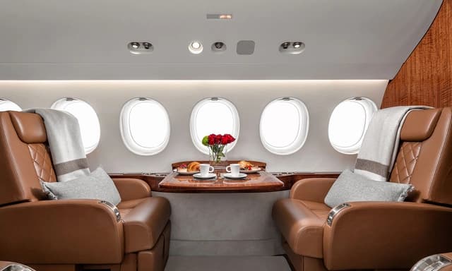 Falcon 7X N16HA photo 4