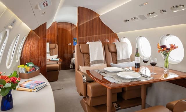 Falcon 7X N16HA photo 5