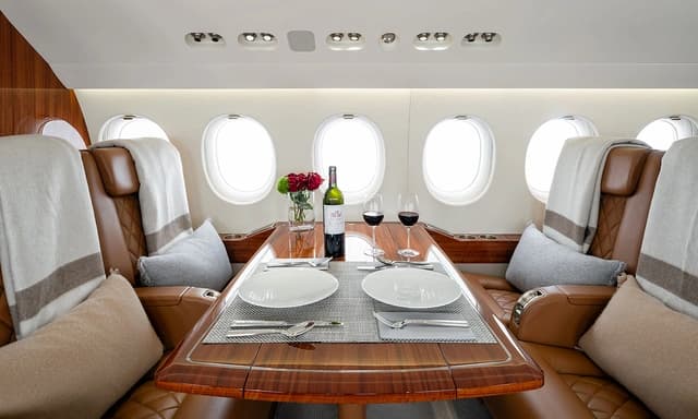 Falcon 7X N16HA photo 6