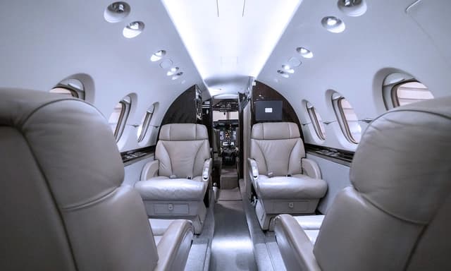 Hawker 900XP N163DK photo 3