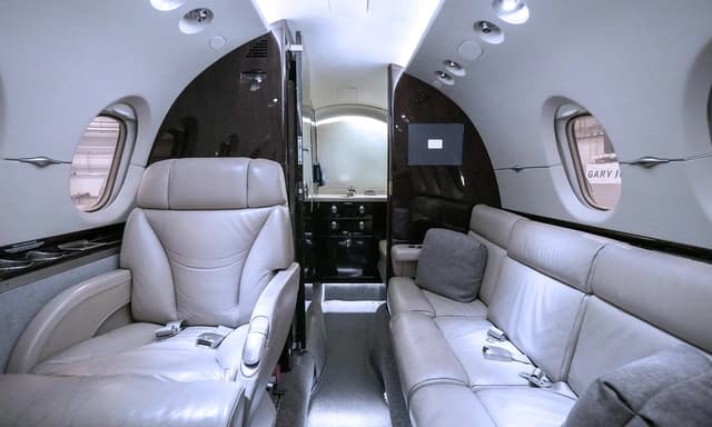 Hawker 900XP N163DK photo 4