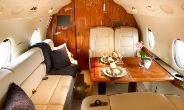 Gulfstream G200 N54CM photo 3