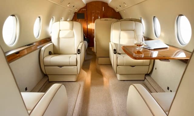 Gulfstream G200 N54CM photo 2