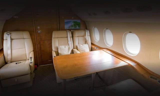 Falcon 2000EX N771HM photo 5