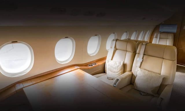 Falcon 2000EX N771HM photo 6