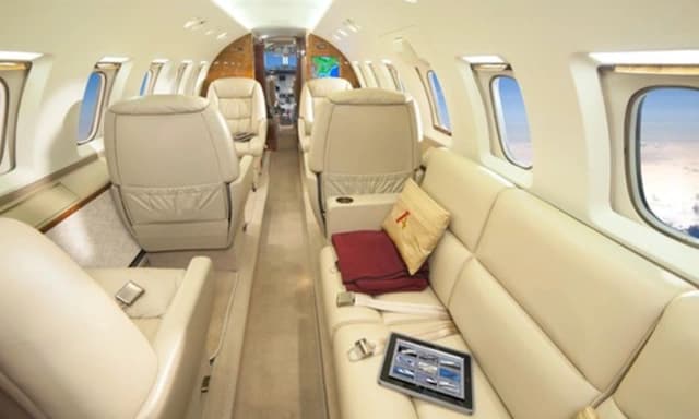Hawker 800XP N87RB photo 2