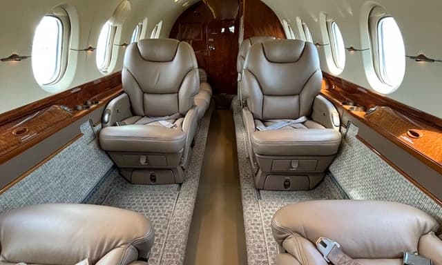 Hawker 800XP N63YM photo 2