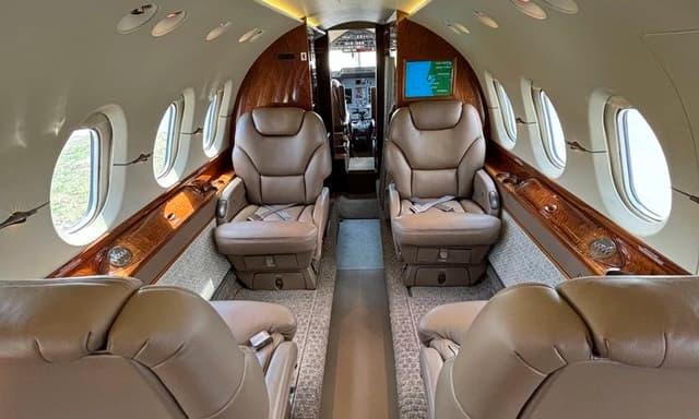 Hawker 800XP N63YM photo 5