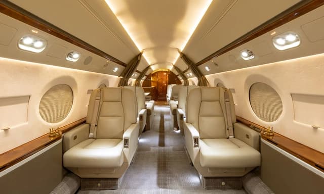 Gulfstream G550 N521SB photo 2