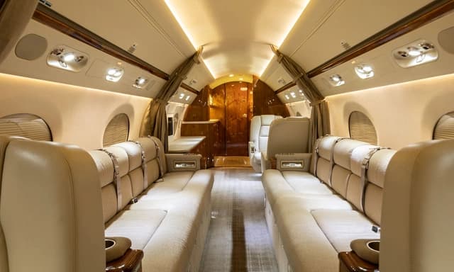 Gulfstream G550 N521SB photo 6