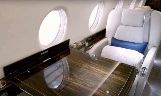 Gulfstream G200 N116FE photo 6