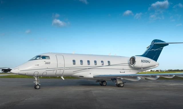 Challenger 350 N350HJ