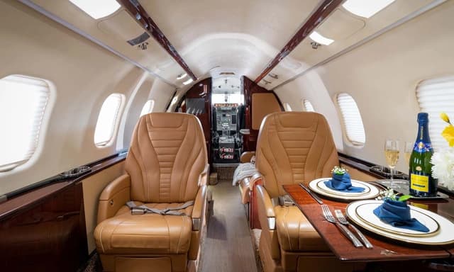 Learjet 60XR N367LJ photo 2