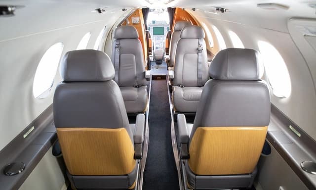 Embraer Phenom 300 N14AQ photo 4