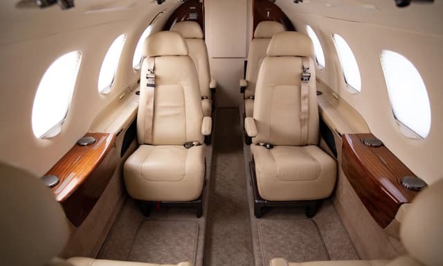 Embraer Phenom 300 N479MA photo 2