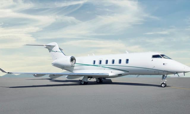 Challenger 350 N881CC