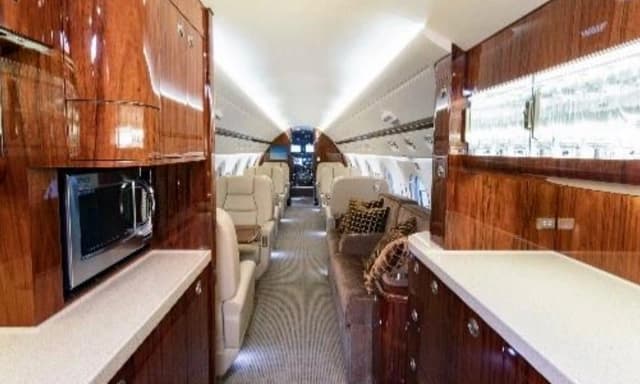 Gulfstream G450 N989KM photo 5