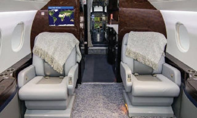 Falcon 2000EX EASy N799RB photo 3