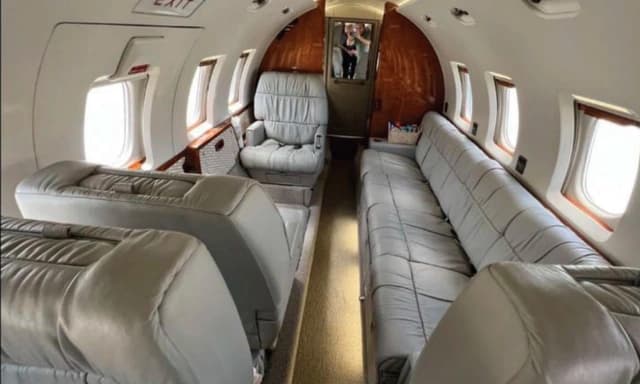 Hawker 1000 N333RL photo 3